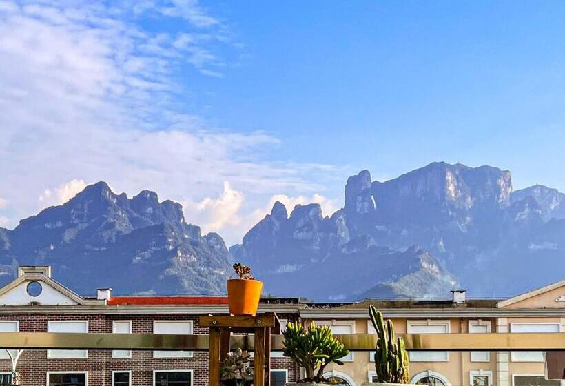 Little White House Homestay Tianmen Mountain Scenic Area