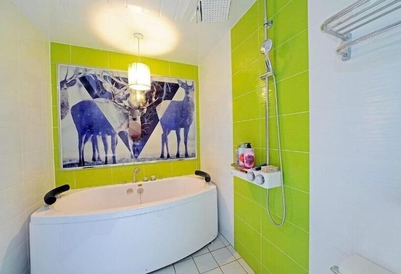 Zara Hotel Peace Square