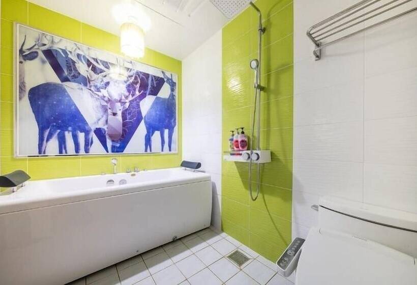 Zara Hotel Peace Square