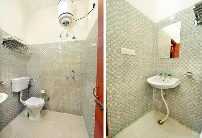 Oyo Hotel Clarks