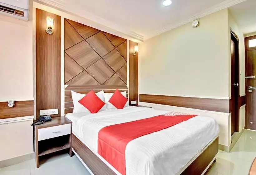 Oyo Hotel Clarks