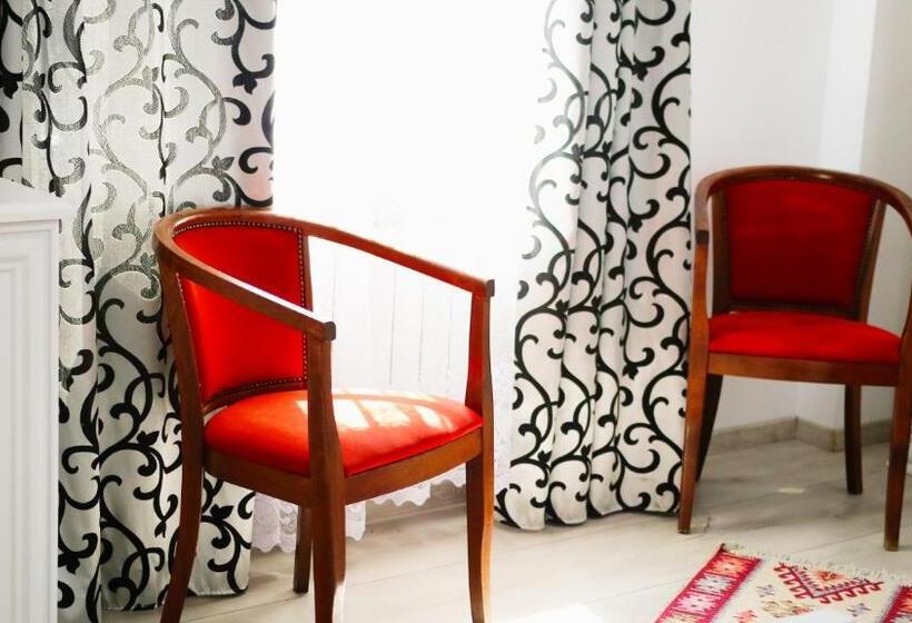 پانسیون Casa Guşă