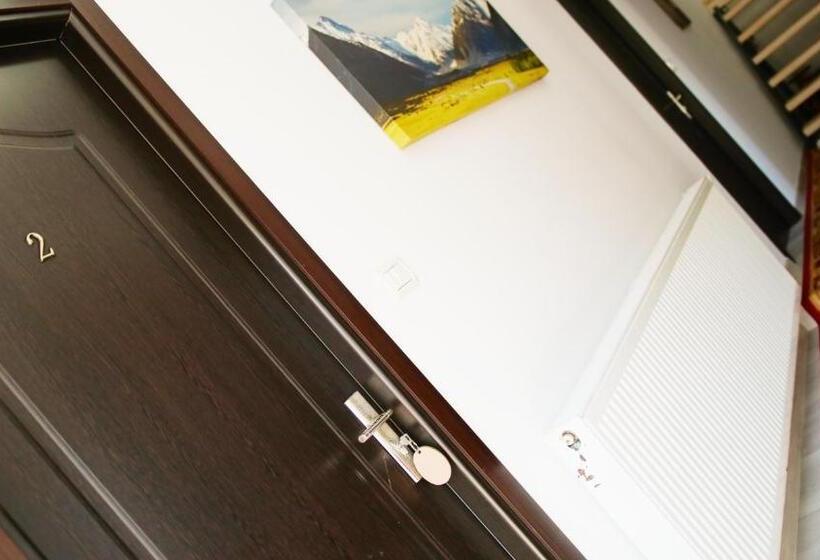 پانسیون Casa Guşă