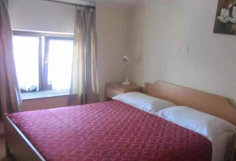 تختخواب و صبحانه Rooms Pri Lovrižu