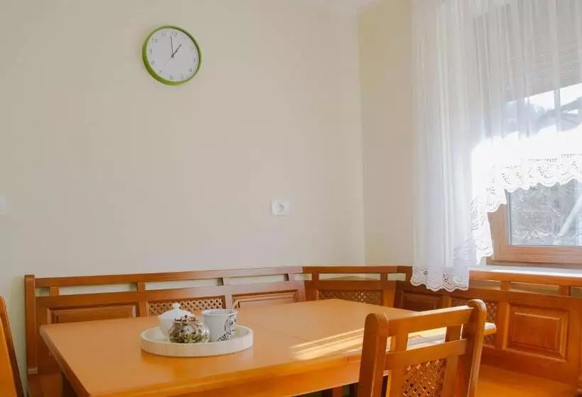 تختخواب و صبحانه Rooms Pri Lovrižu