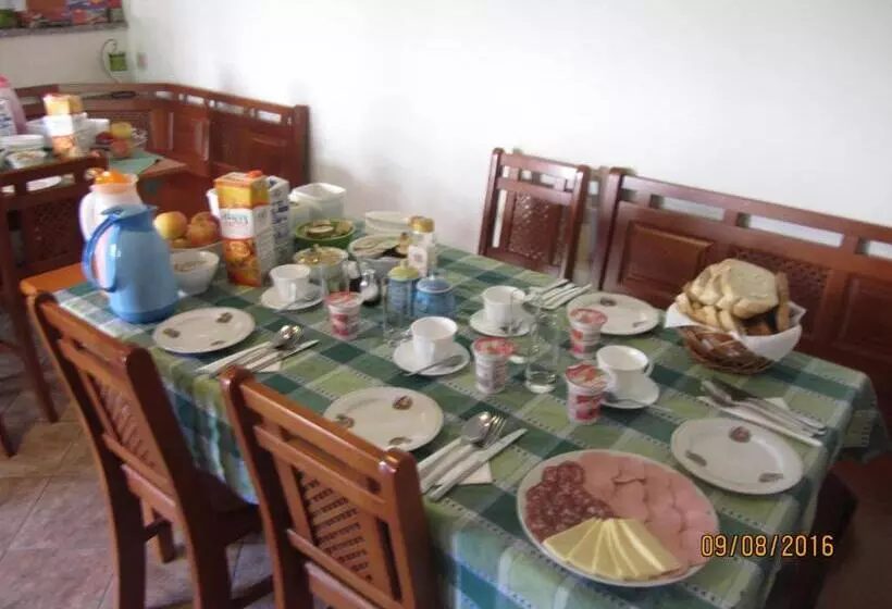 تختخواب و صبحانه Rooms Pri Lovrižu