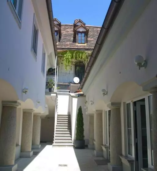 H2o Hostel