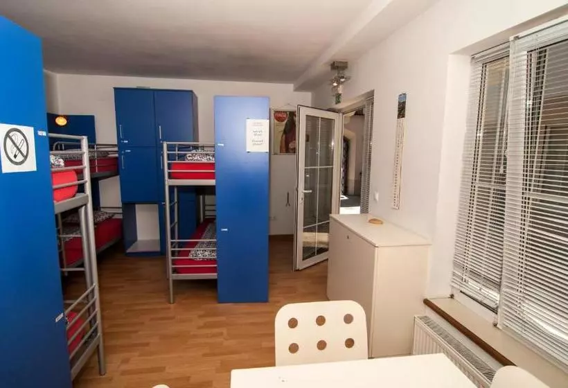 H2o Hostel