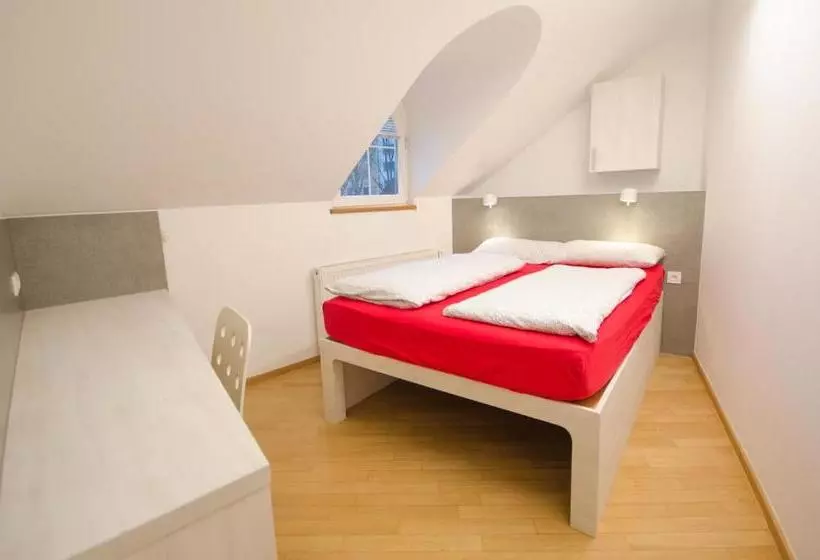 H2o Hostel