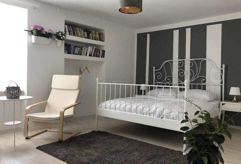 Hostel Sleeping Beauty