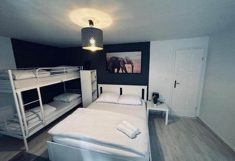 Hostel Sleeping Beauty