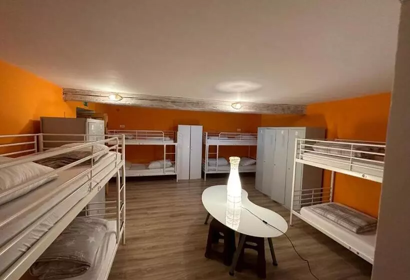 Hostel Sleeping Beauty