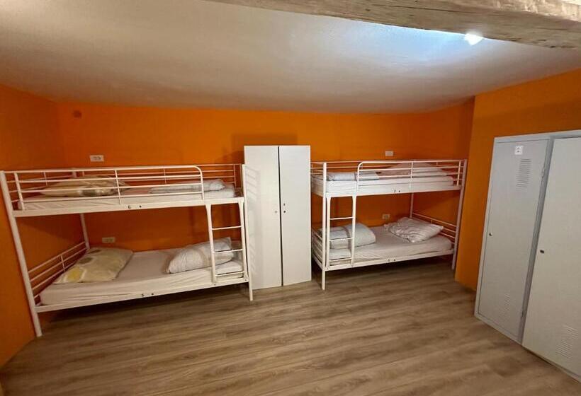 Hostel Sleeping Beauty