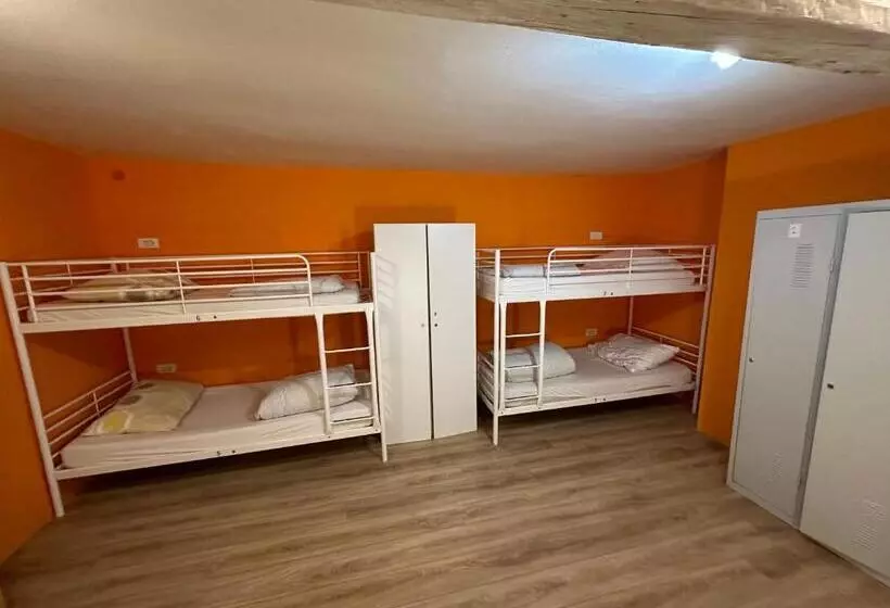 Hostel Sleeping Beauty