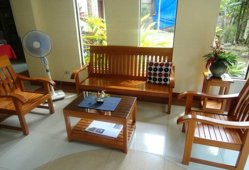 Hotel Casanas Suites