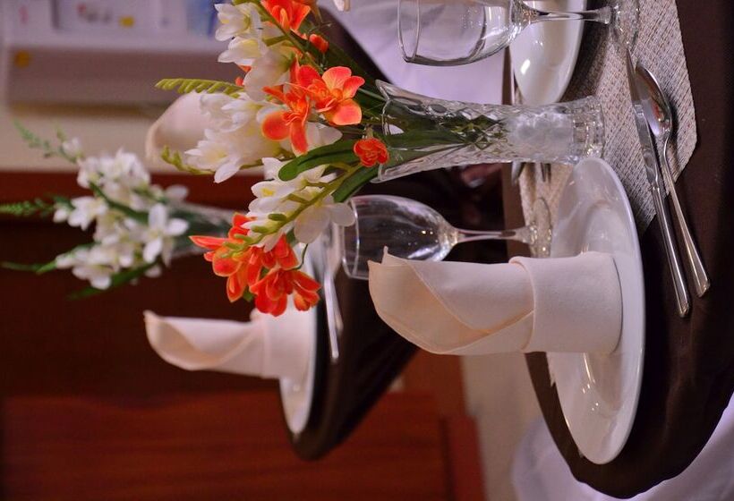 Hotel Casanas Suites