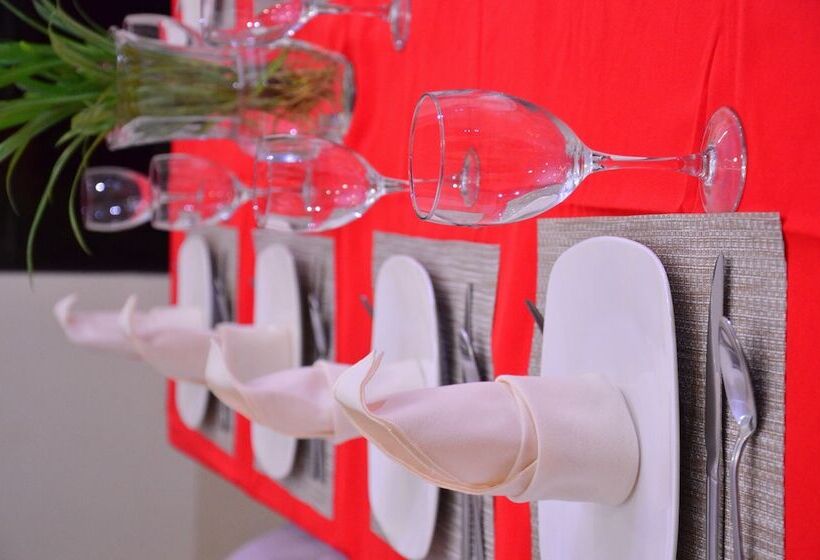 Hotel Casanas Suites