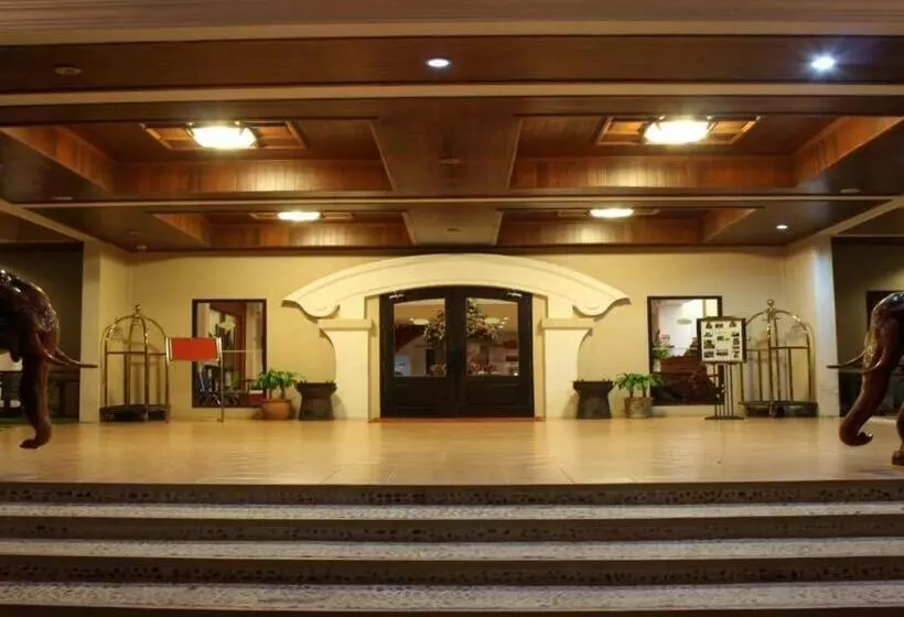 ホテル Daosavanh Resort & Spa