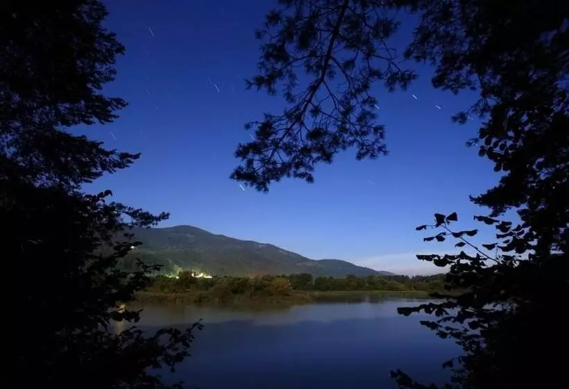 هتل Dravograd