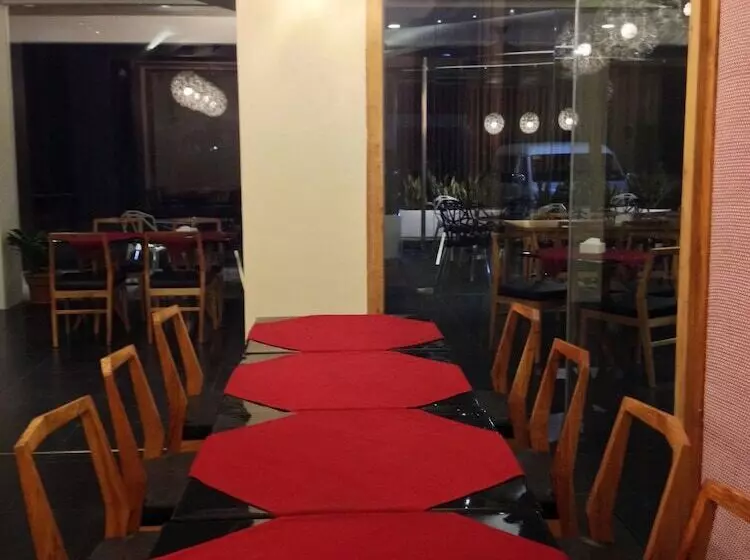 Hotelli One Vittoria