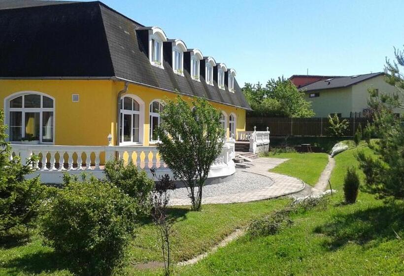 酒店 Pension Velický Zámoček