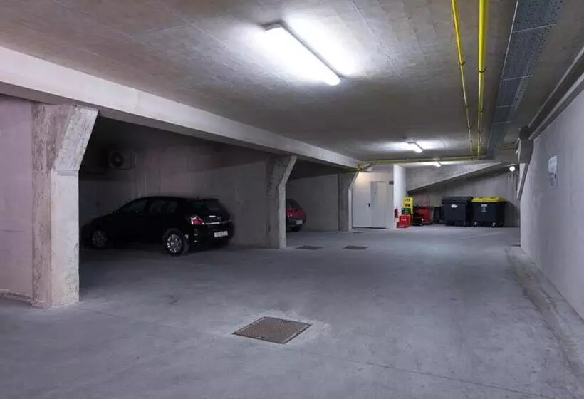 هتل Postojna Cave Rooms & Apartments Proteus