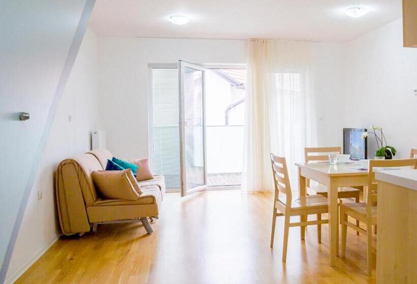 هتل Postojna Cave Rooms & Apartments Proteus