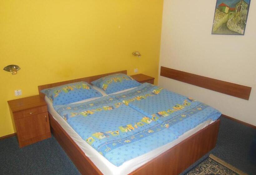 ホテル Pri Belokranjcu