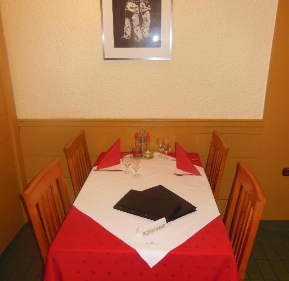 ホテル Pri Belokranjcu