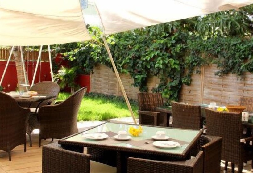 تختخواب و صبحانه Lariad Bnb