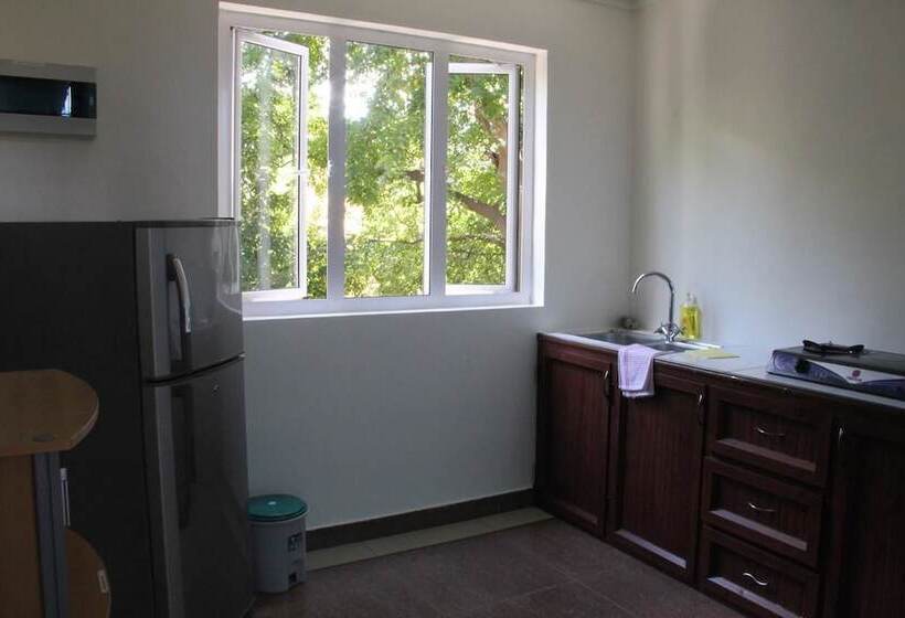 تختخواب و صبحانه Lariad Bnb