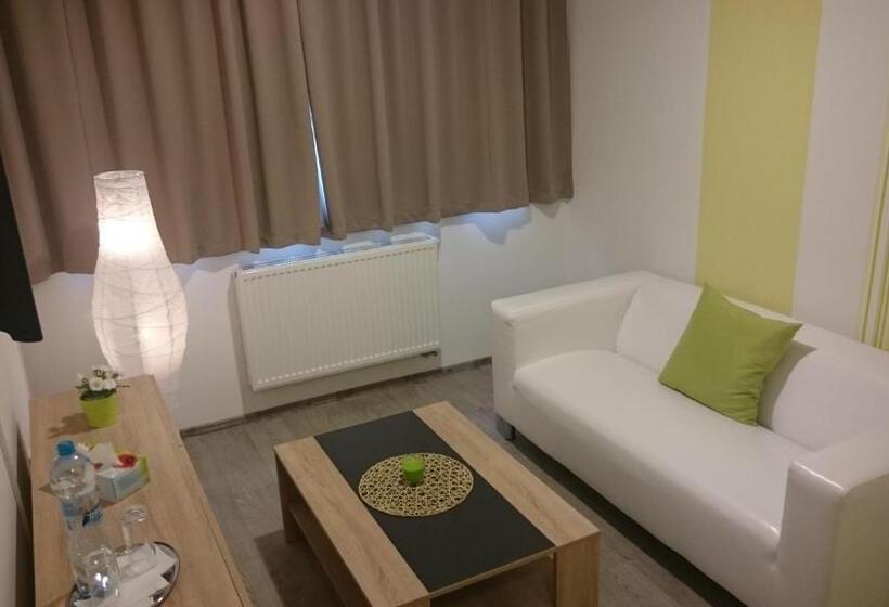 汽车旅馆  Tam Autohof Malacky