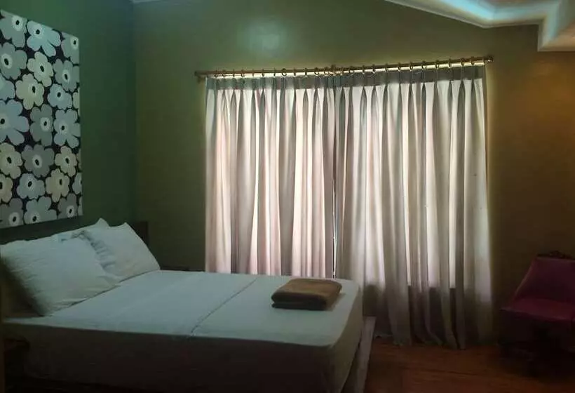 The Purple Tree Bed & Breakfast