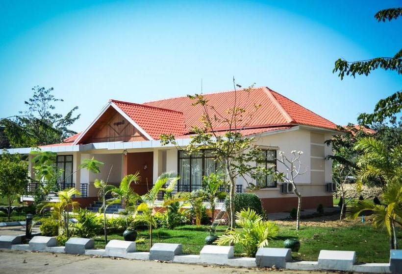 Sky Palace Hotel & Cafe Flight