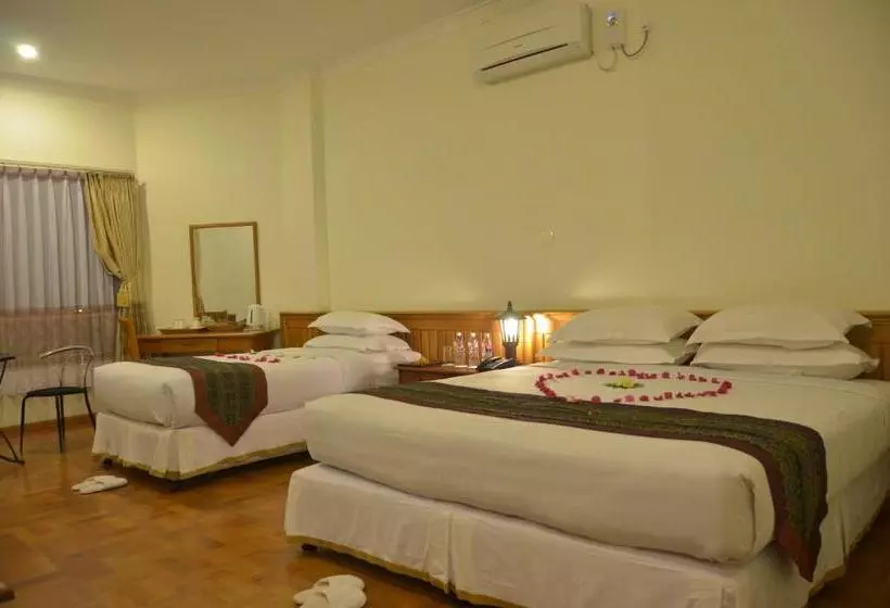 Sky Palace Hotel & Cafe Flight