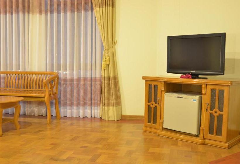 Sky Palace Hotel & Cafe Flight