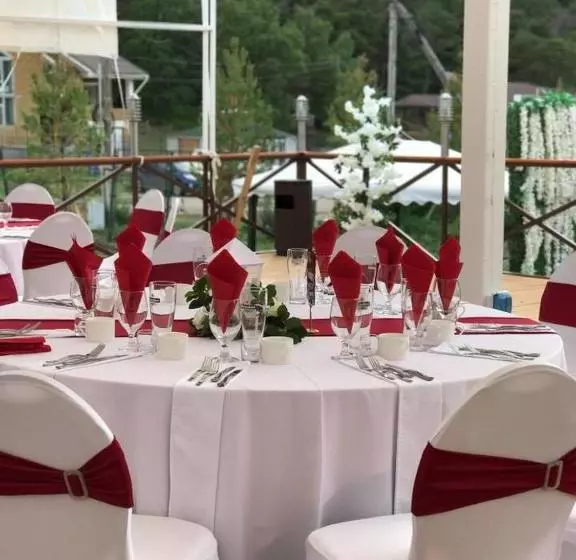 هتل The Corporate  And Resort In Nukht