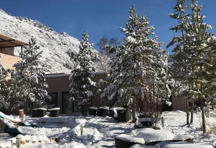 هتل The Corporate  And Resort In Nukht