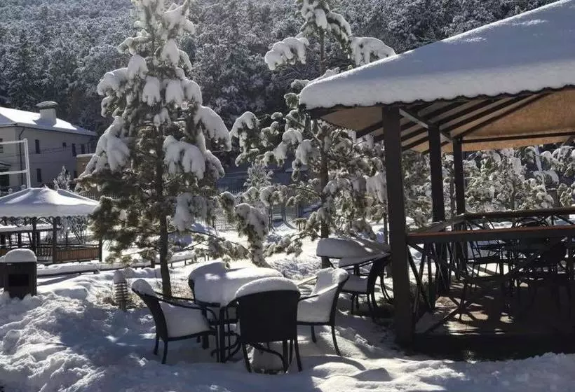 هتل The Corporate  And Resort In Nukht