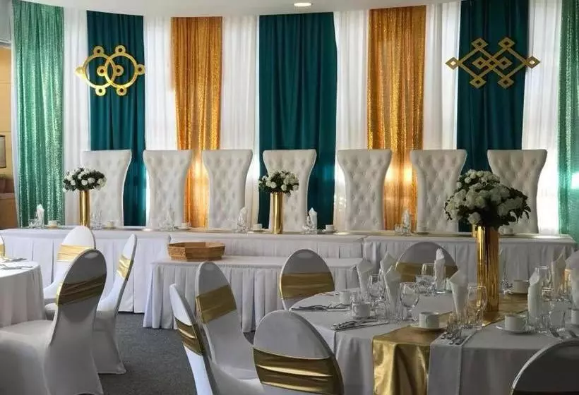 هتل The Corporate  And Resort In Nukht