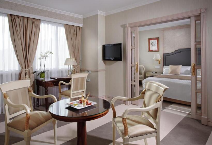 هتل The Level at Meliá Castilla