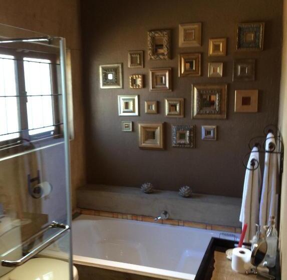 تختخواب و صبحانه 278 On Main