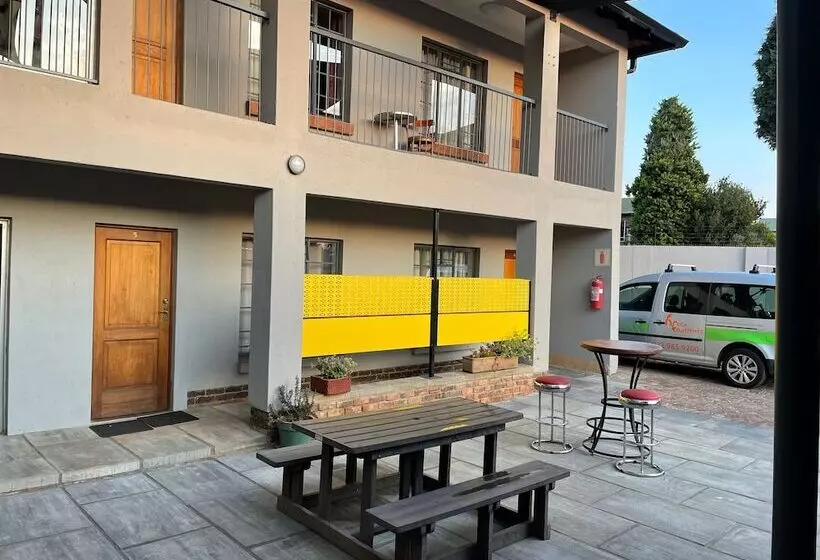 ベッドアンドブレックファースト Africa Footprints Guest House