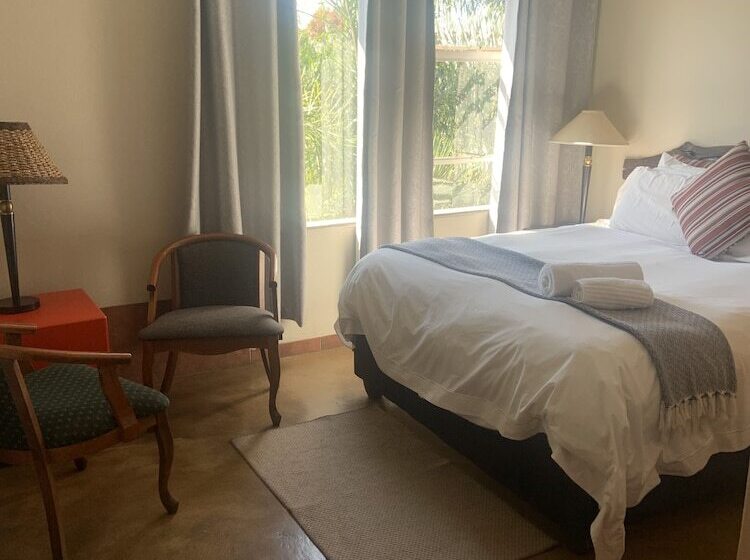 Bed and Breakfast Africa Footprints Guest House