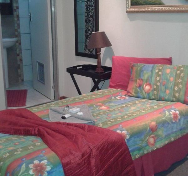 مبيت وإفطار Black Swan Guest House