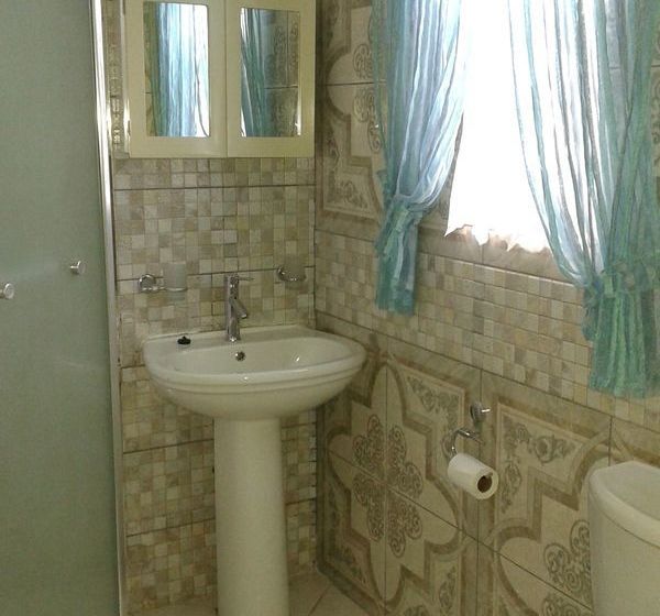 مبيت وإفطار Black Swan Guest House