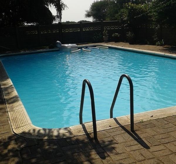 مبيت وإفطار Black Swan Guest House