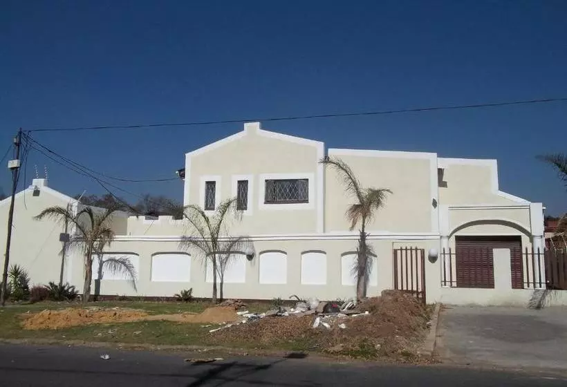 تختخواب و صبحانه Ecotel Benoni