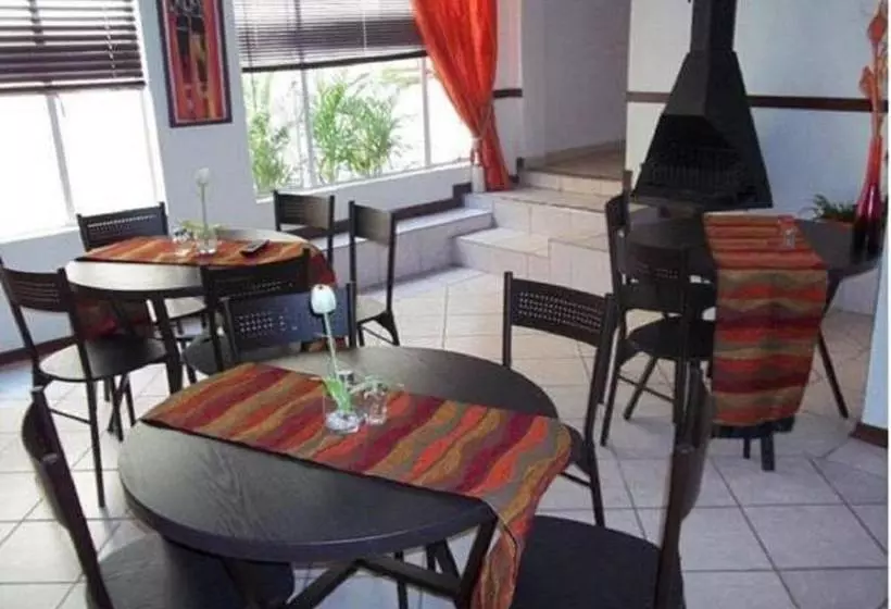 تختخواب و صبحانه Ecotel Benoni