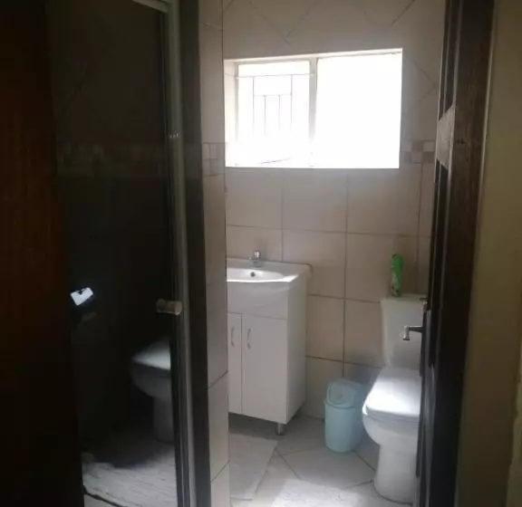 ベッドアンドブレックファースト Rustenburg Guesthouse